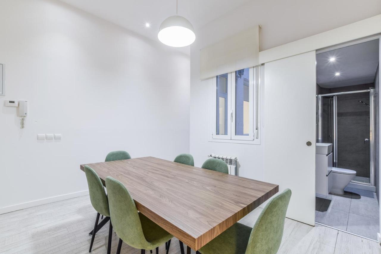 Amplio Apartamento En Malasana Para 6 Personas Appartement Madrid Buitenkant foto